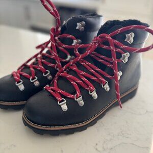NWOT Women's Roots Tuff Boots